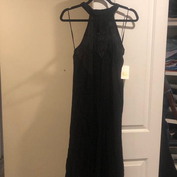 Billabong Designers Closet - Picture 1 of 2